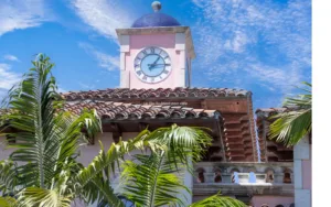 The streets of Las Olas.